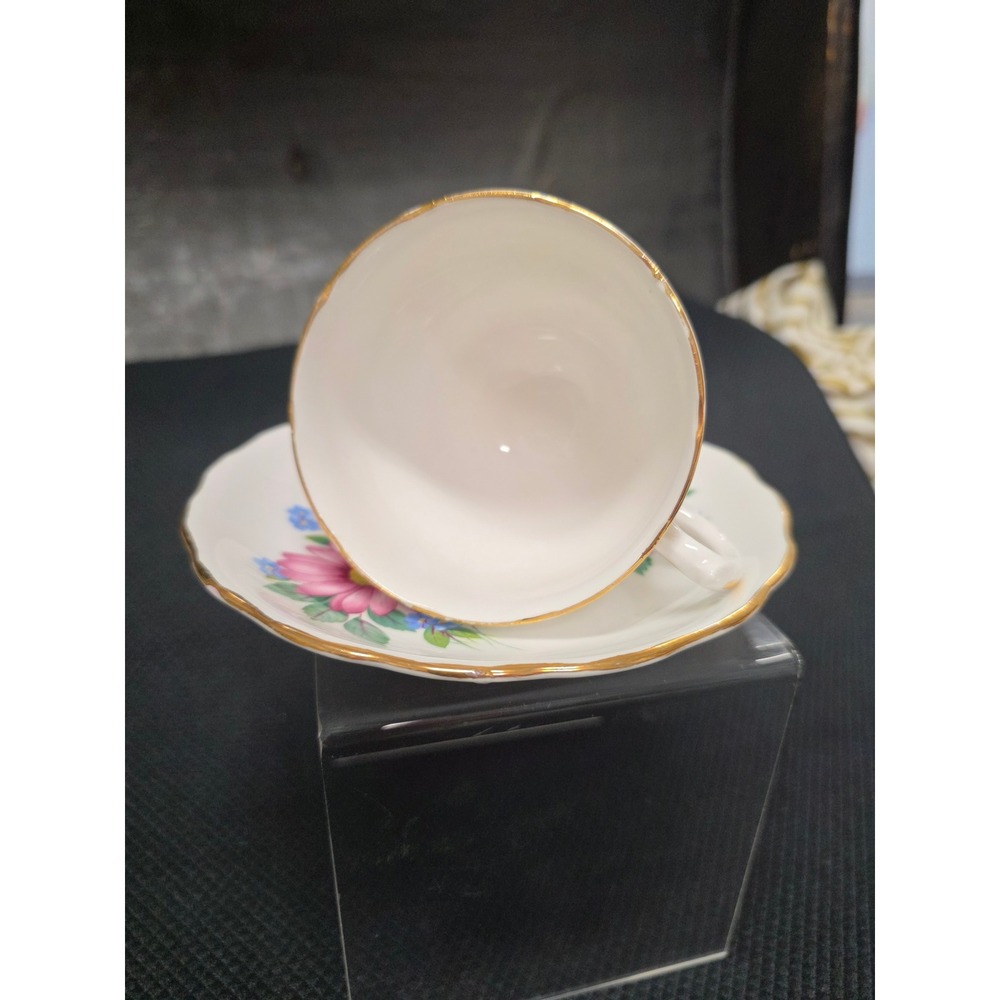 Royal Vale Bone China Tea Cup and Saucer Set Pink Daisy Blue Floral England - Picture 6 of 6